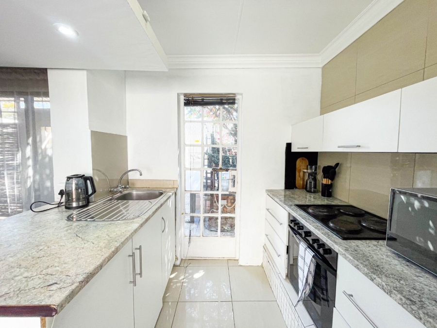 To Let 1 Bedroom Property for Rent in Parkwood Gauteng