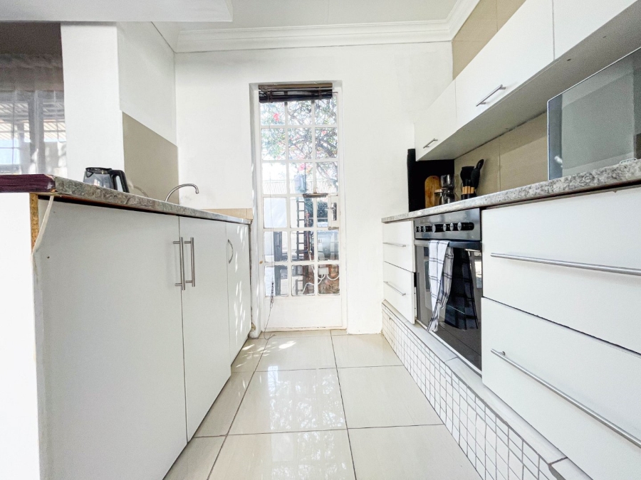 To Let 1 Bedroom Property for Rent in Parkwood Gauteng
