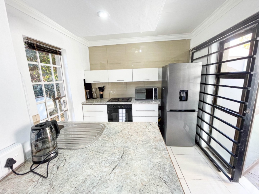 To Let 1 Bedroom Property for Rent in Parkwood Gauteng