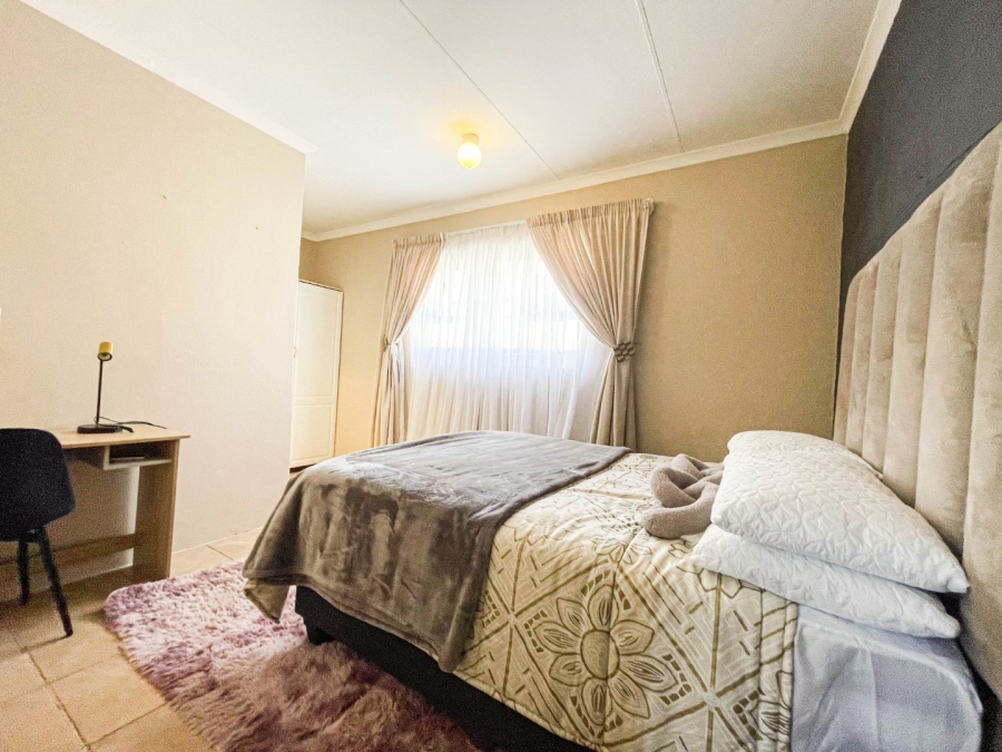 To Let 1 Bedroom Property for Rent in Parkwood Gauteng