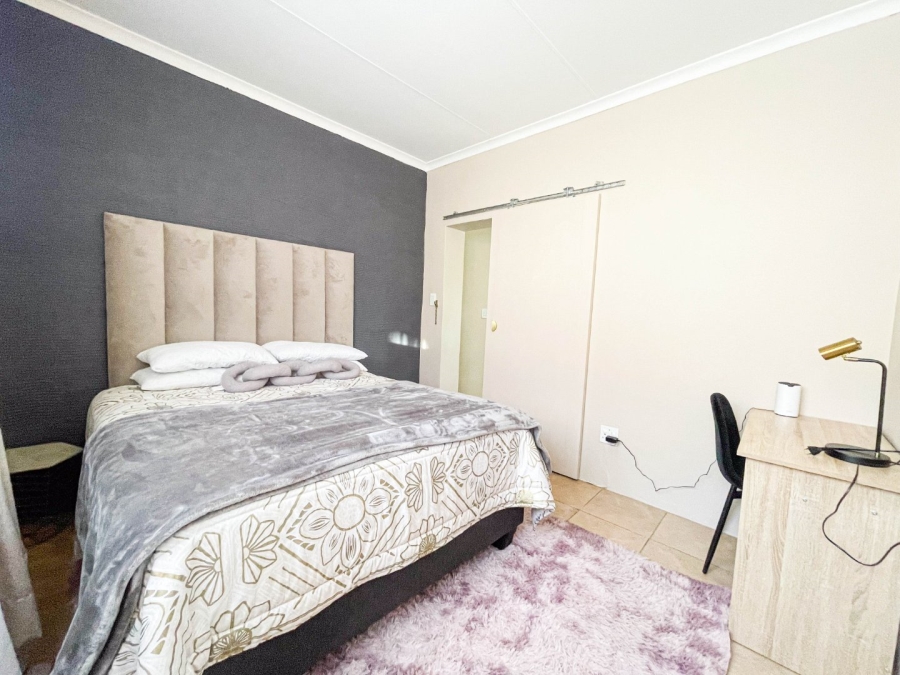 To Let 1 Bedroom Property for Rent in Parkwood Gauteng
