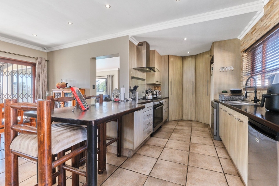 4 Bedroom Property for Sale in Johannesburg North Gauteng