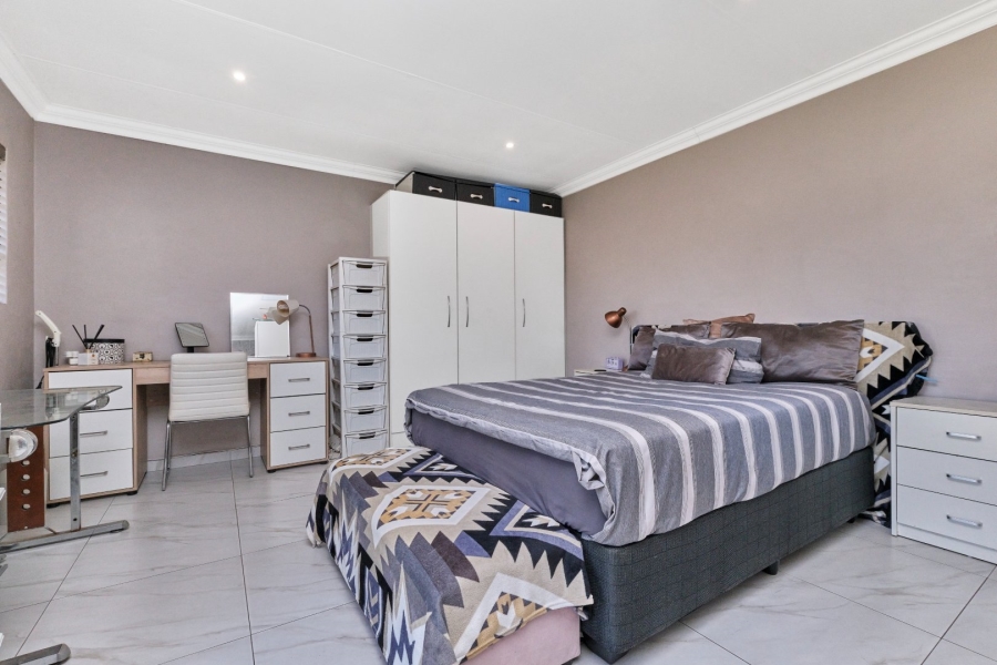 4 Bedroom Property for Sale in Johannesburg North Gauteng