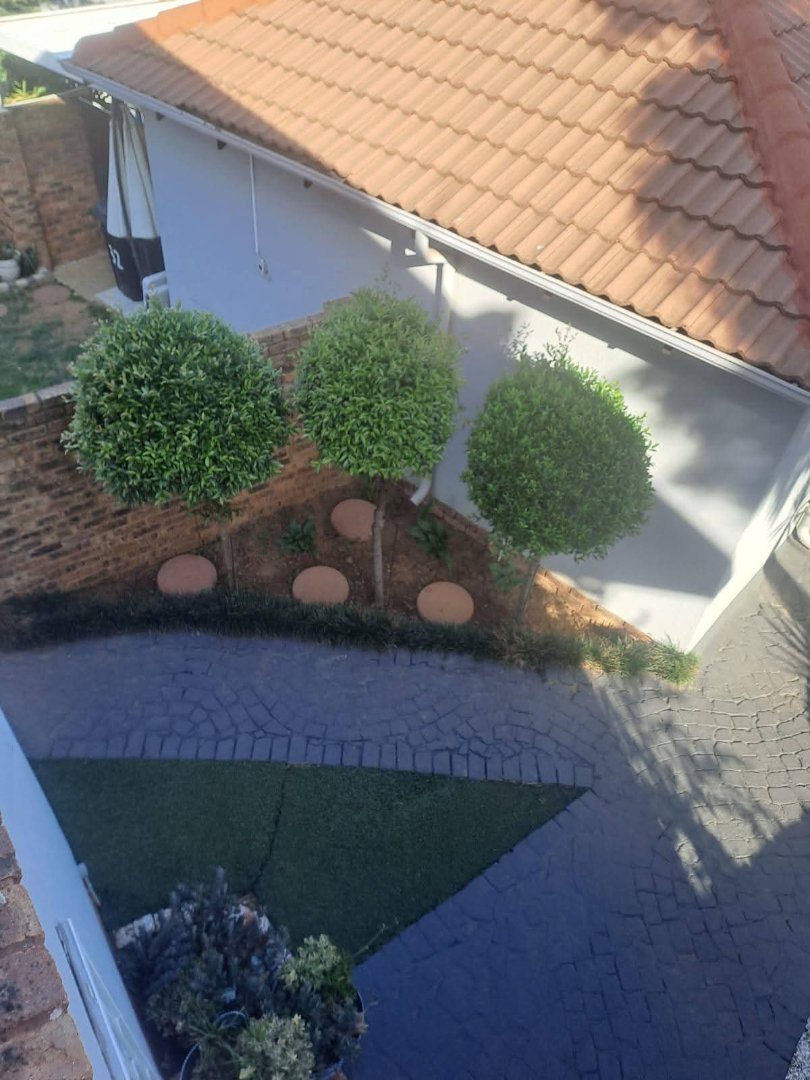 2 Bedroom Property for Sale in Erasmuskloof Gauteng