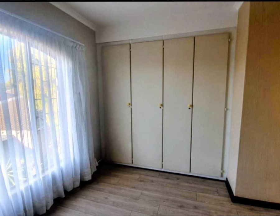 2 Bedroom Property for Sale in Erasmuskloof Gauteng