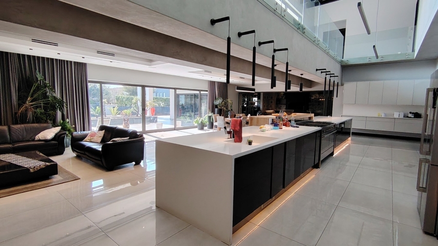 5 Bedroom Property for Sale in Midstream Ridge Gauteng