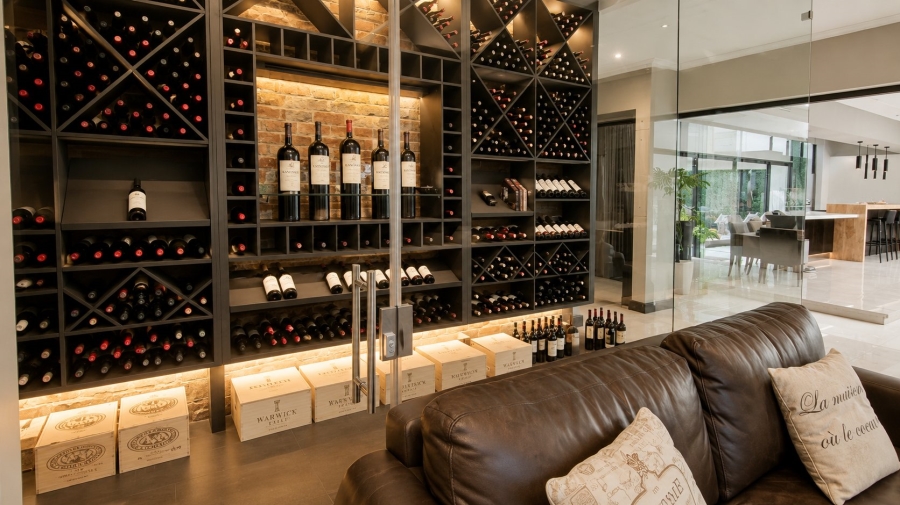 5 Bedroom Property for Sale in Midstream Ridge Gauteng