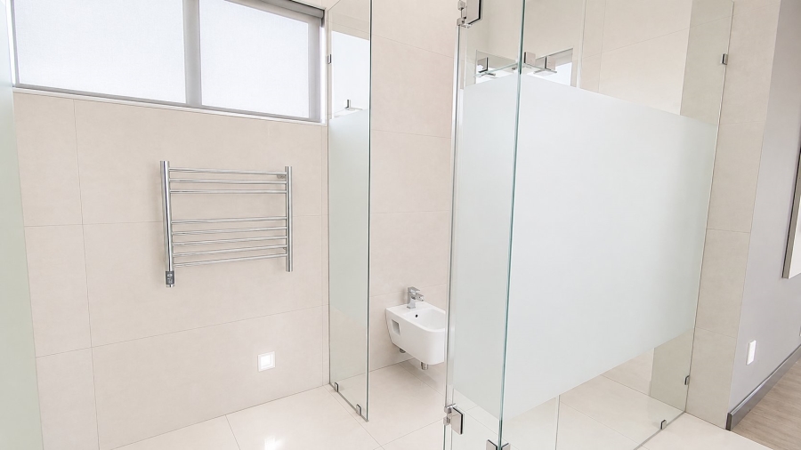 5 Bedroom Property for Sale in Midstream Ridge Gauteng