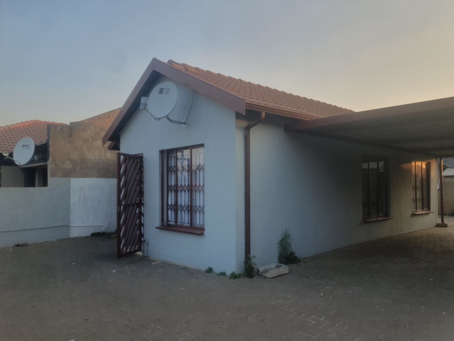  Bedroom Property for Sale in Elandspoort Gauteng