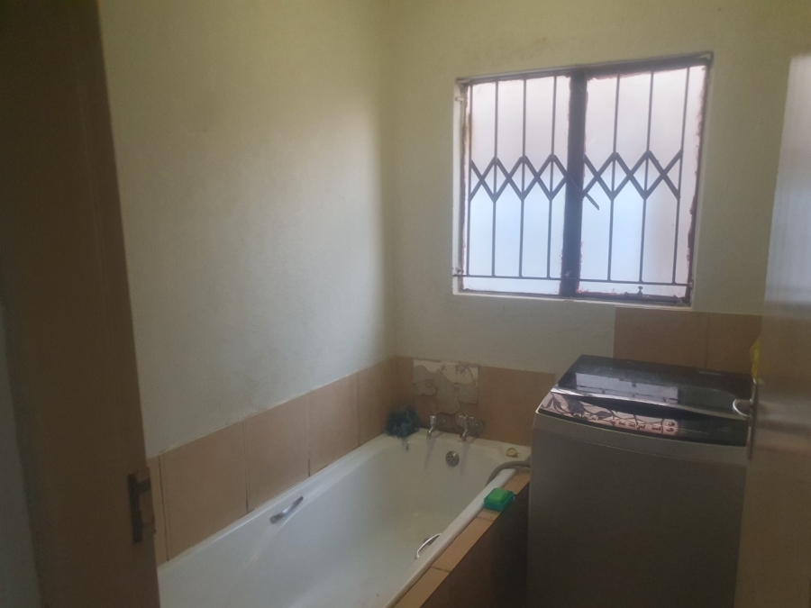  Bedroom Property for Sale in Elandspoort Gauteng