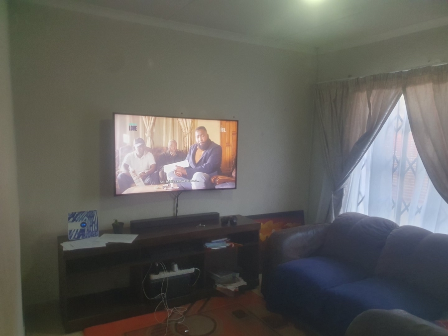  Bedroom Property for Sale in Elandspoort Gauteng