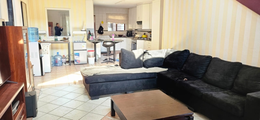 To Let 3 Bedroom Property for Rent in North Riding Gauteng