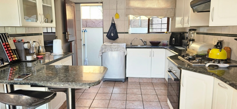 To Let 3 Bedroom Property for Rent in North Riding Gauteng