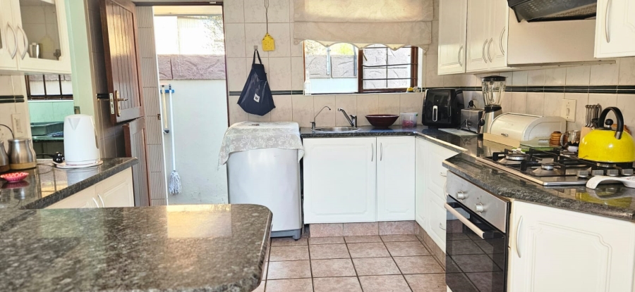 To Let 3 Bedroom Property for Rent in North Riding Gauteng