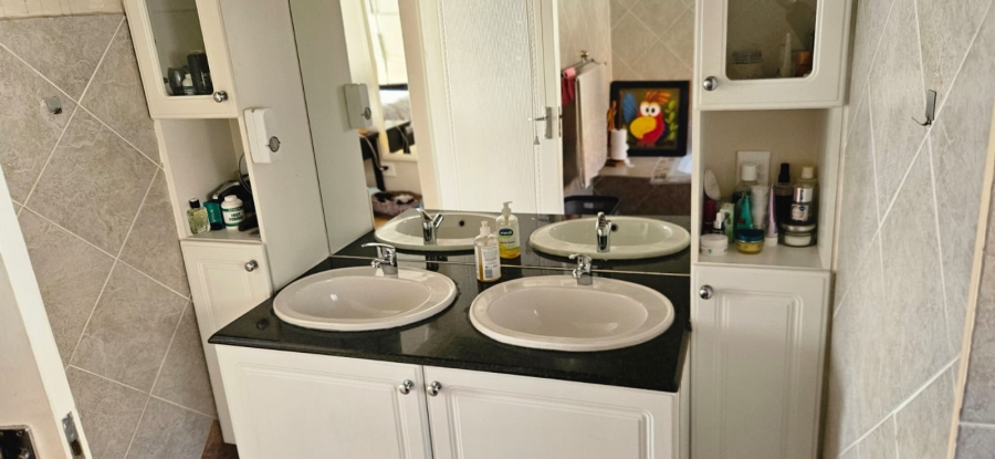To Let 3 Bedroom Property for Rent in North Riding Gauteng