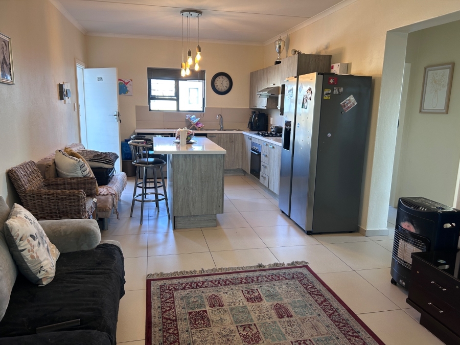 2 Bedroom Property for Sale in Erand Gardens Gauteng