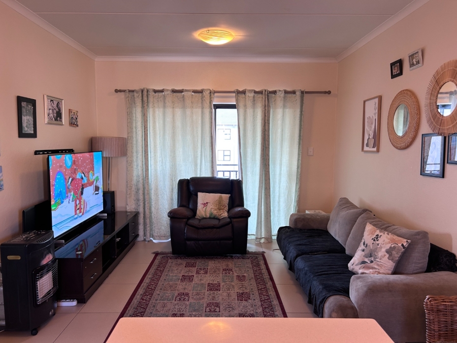 2 Bedroom Property for Sale in Erand Gardens Gauteng