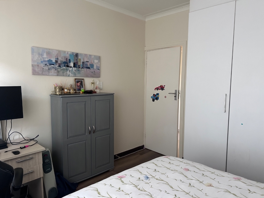 2 Bedroom Property for Sale in Erand Gardens Gauteng