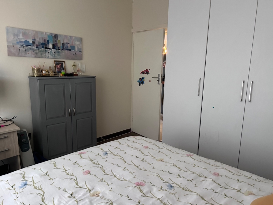 2 Bedroom Property for Sale in Erand Gardens Gauteng