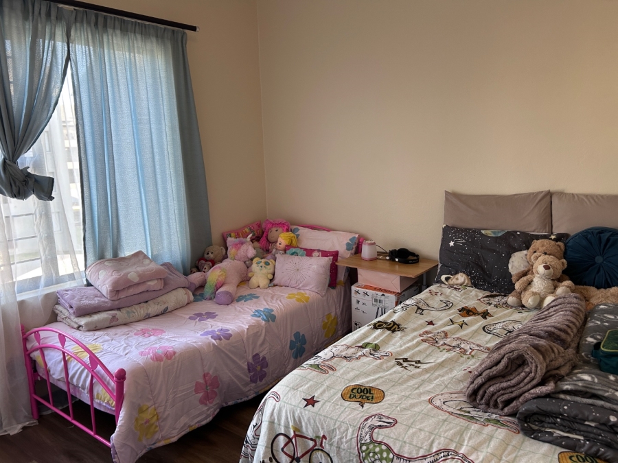 2 Bedroom Property for Sale in Erand Gardens Gauteng