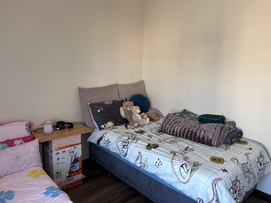 2 Bedroom Property for Sale in Erand Gardens Gauteng