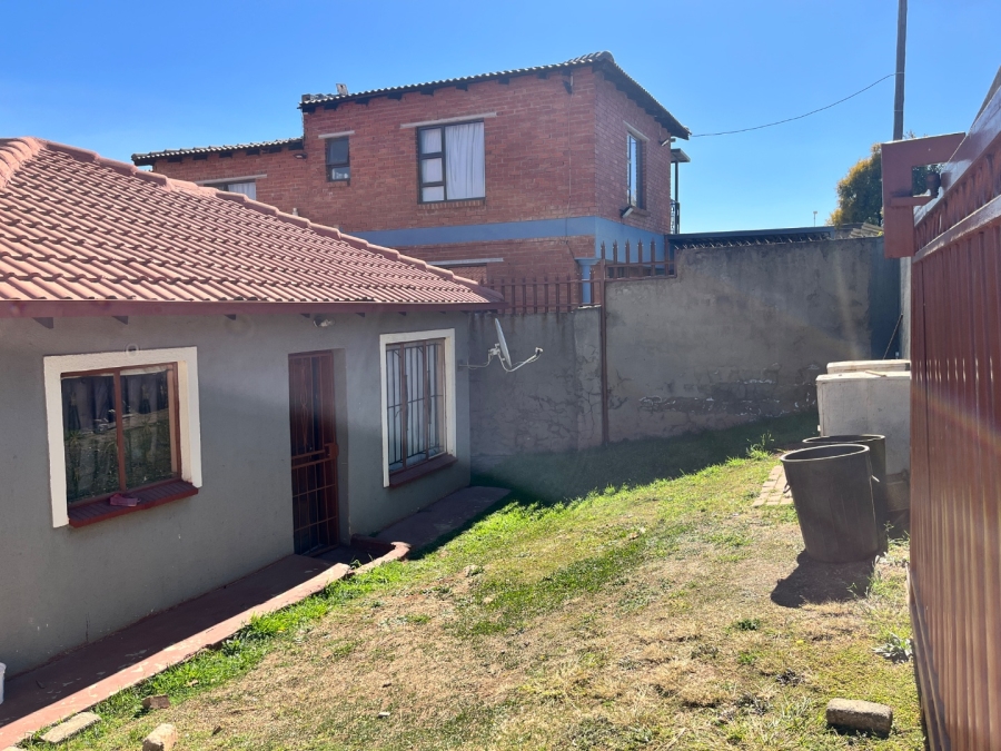 3 Bedroom Property for Sale in Clayville East Gauteng
