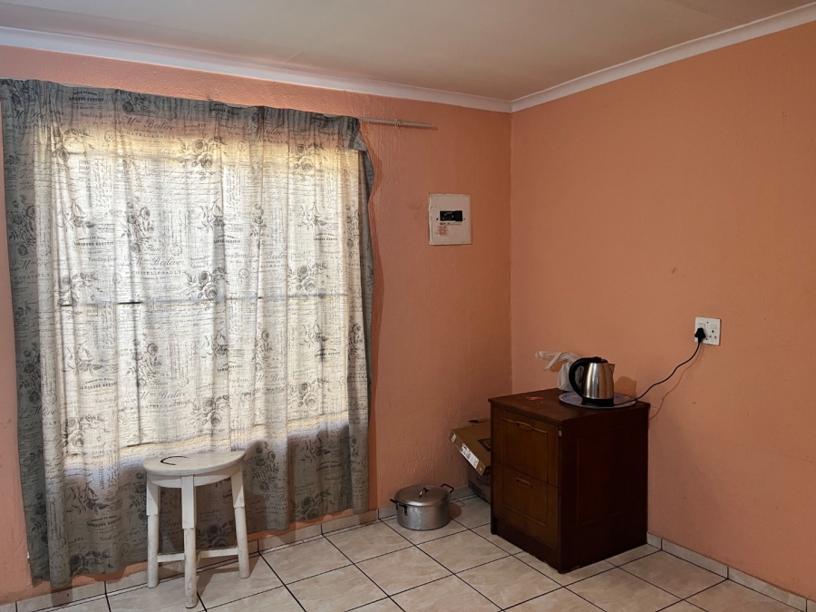 3 Bedroom Property for Sale in Clayville East Gauteng