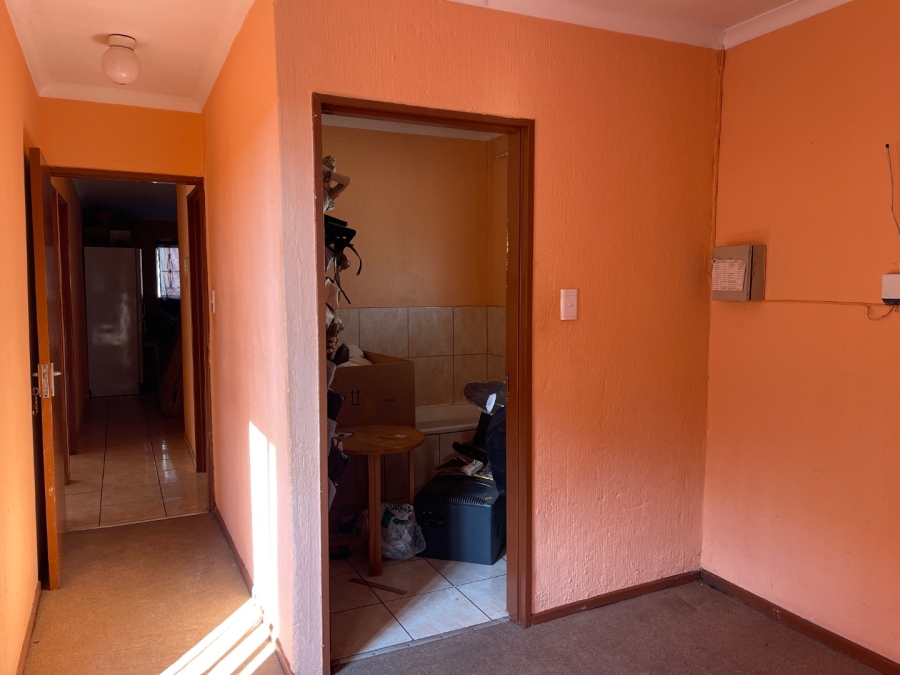 3 Bedroom Property for Sale in Clayville East Gauteng