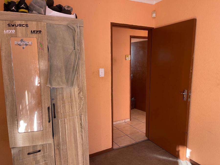 3 Bedroom Property for Sale in Clayville East Gauteng