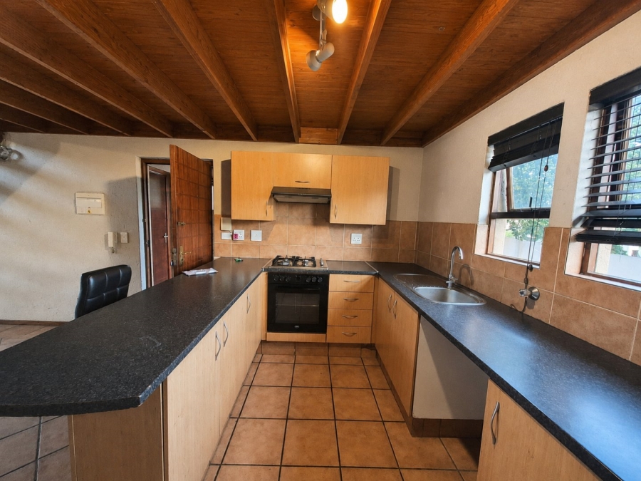 2 Bedroom Property for Sale in Sunninghill Gauteng