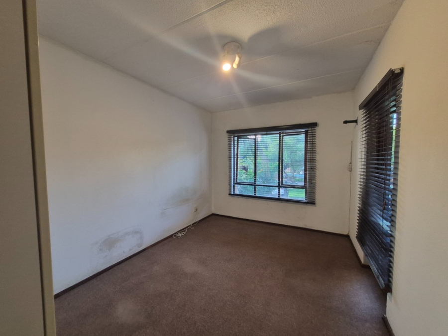 2 Bedroom Property for Sale in Sunninghill Gauteng
