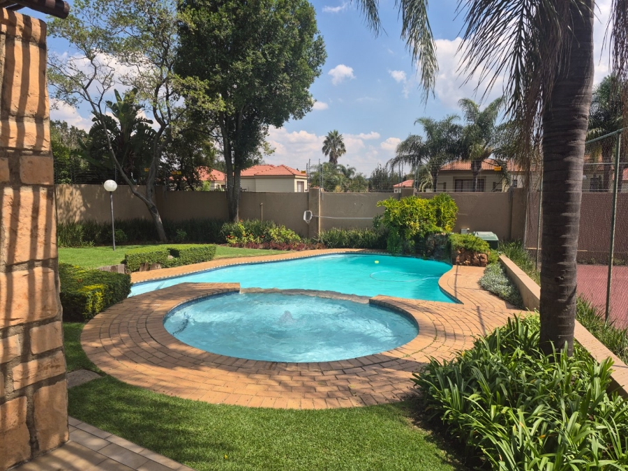 2 Bedroom Property for Sale in Sunninghill Gauteng