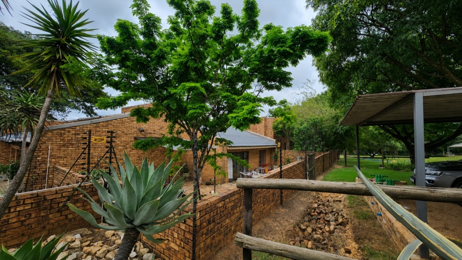 Commercial Property for Sale in Mnandi Gauteng