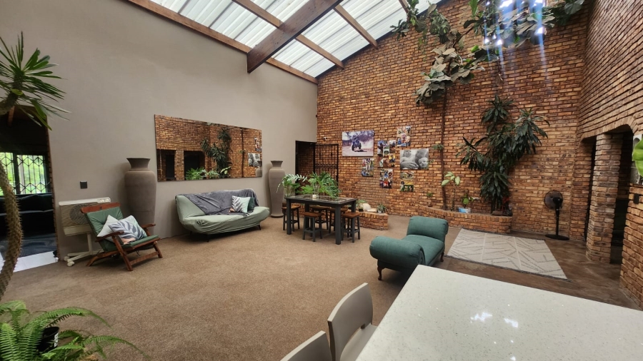 Commercial Property for Sale in Mnandi Gauteng