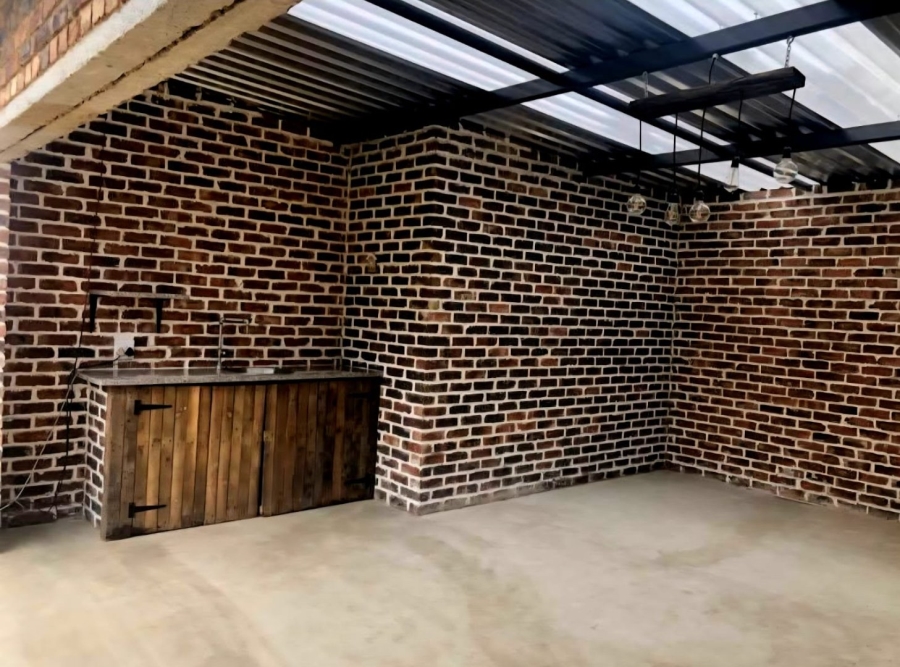 Commercial Property for Sale in Mnandi Gauteng