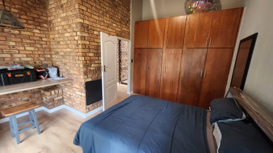 Commercial Property for Sale in Mnandi Gauteng