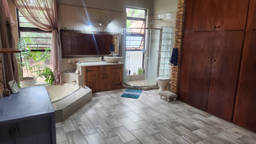 Commercial Property for Sale in Mnandi Gauteng
