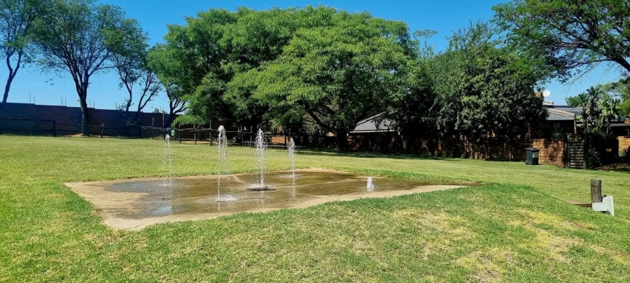 Commercial Property for Sale in Mnandi Gauteng