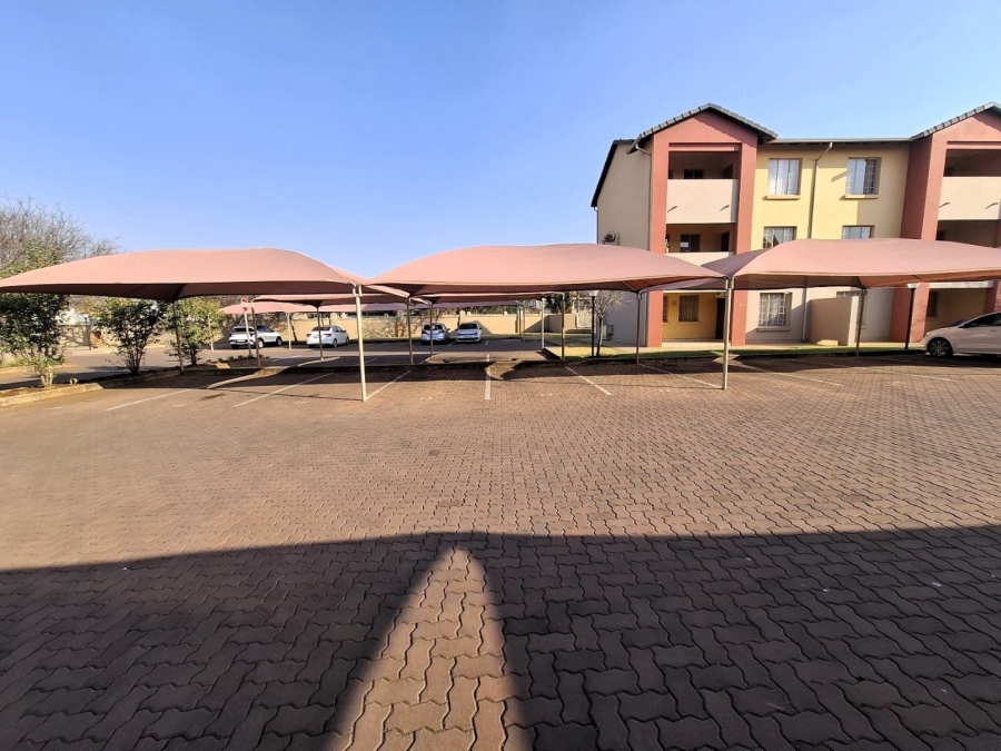 To Let 2 Bedroom Property for Rent in Monavoni A H Gauteng