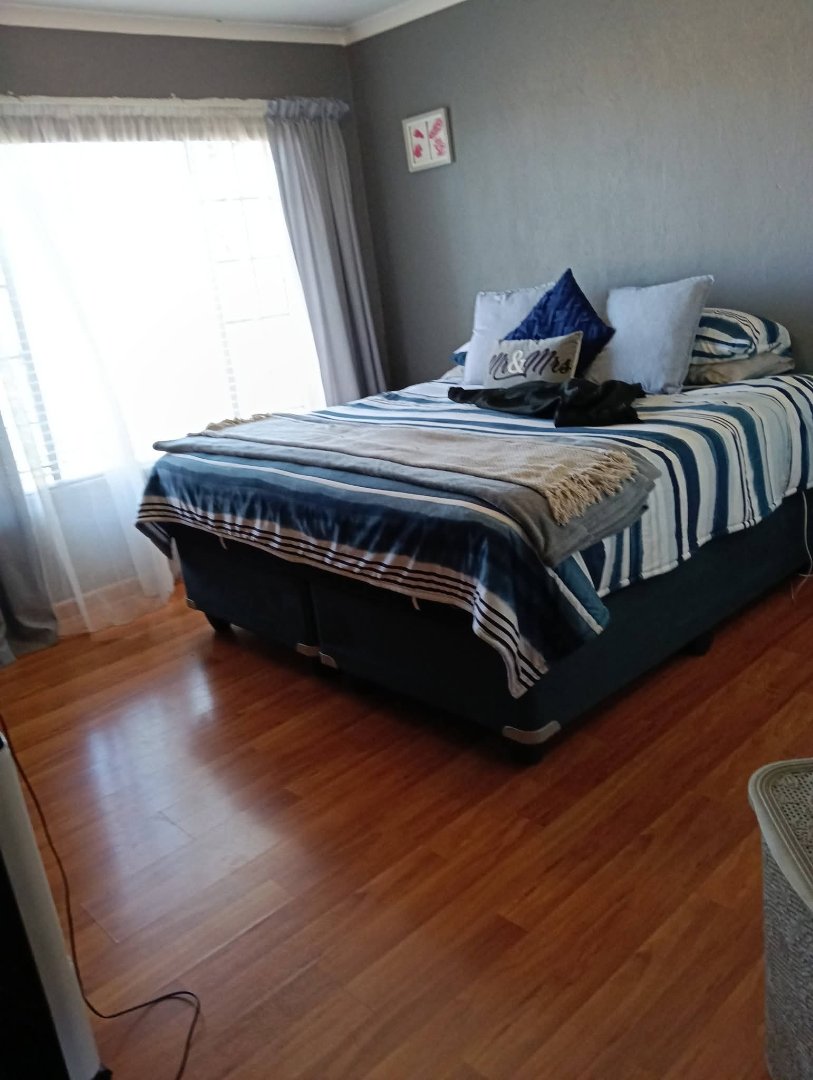 2 Bedroom Property for Sale in Rooihuiskraal North Gauteng