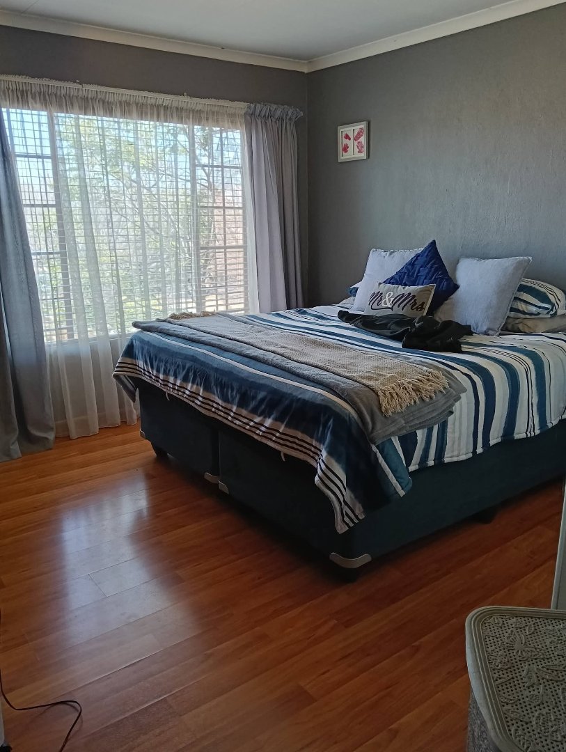 2 Bedroom Property for Sale in Rooihuiskraal North Gauteng