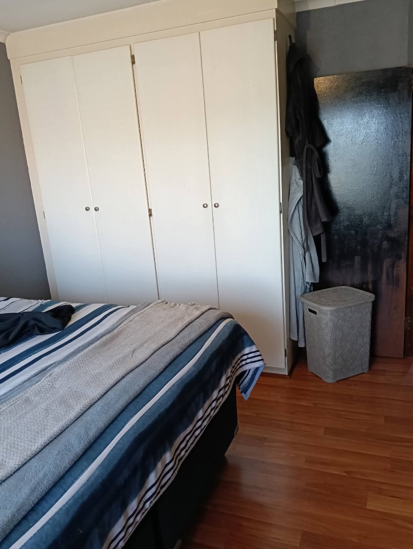 2 Bedroom Property for Sale in Rooihuiskraal North Gauteng