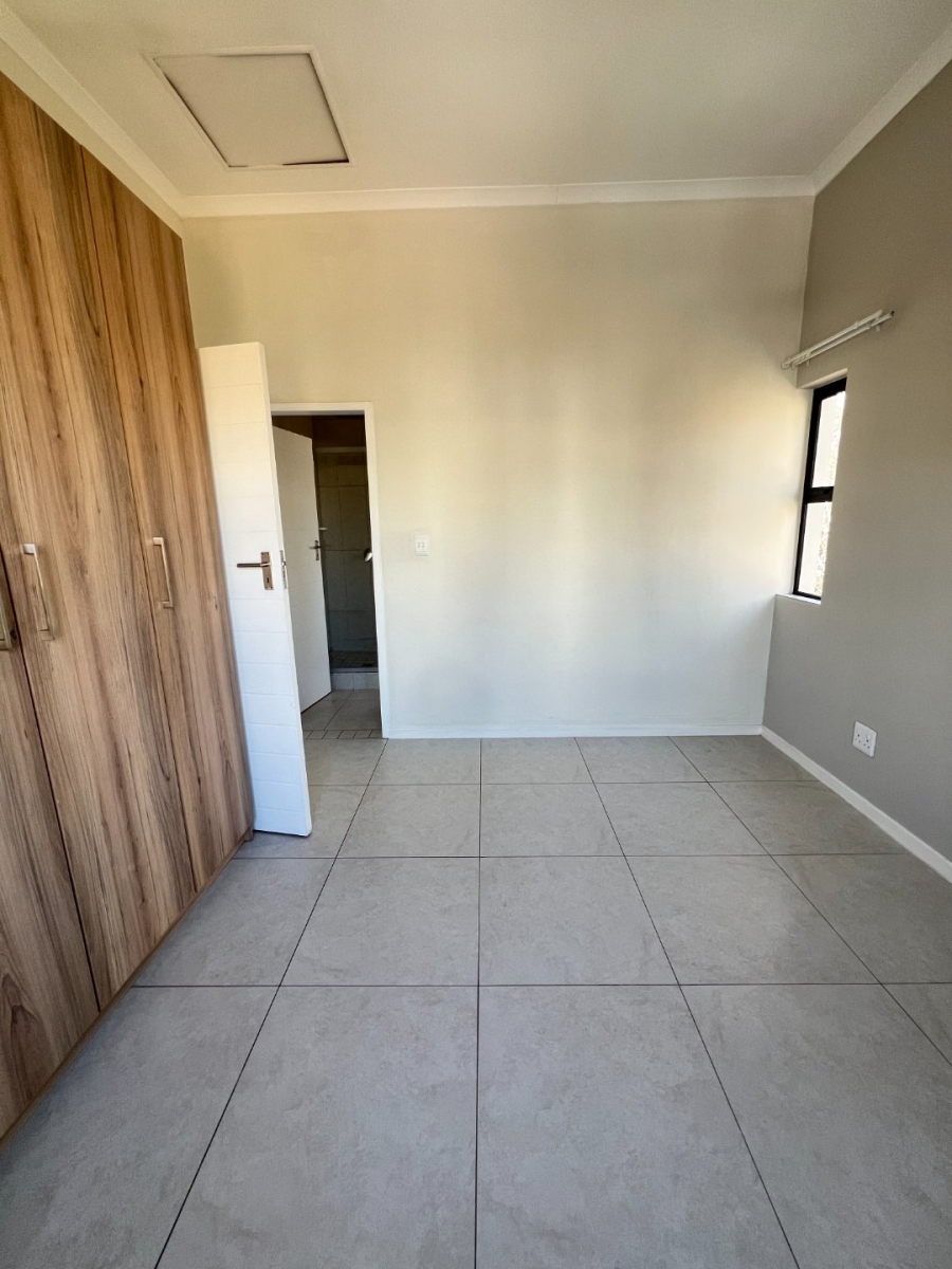 To Let 1 Bedroom Property for Rent in Modderfontein Gauteng