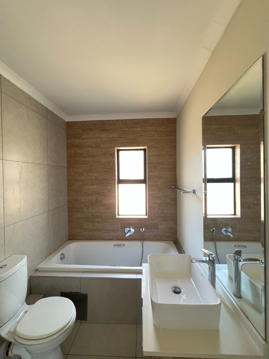 To Let 1 Bedroom Property for Rent in Modderfontein Gauteng