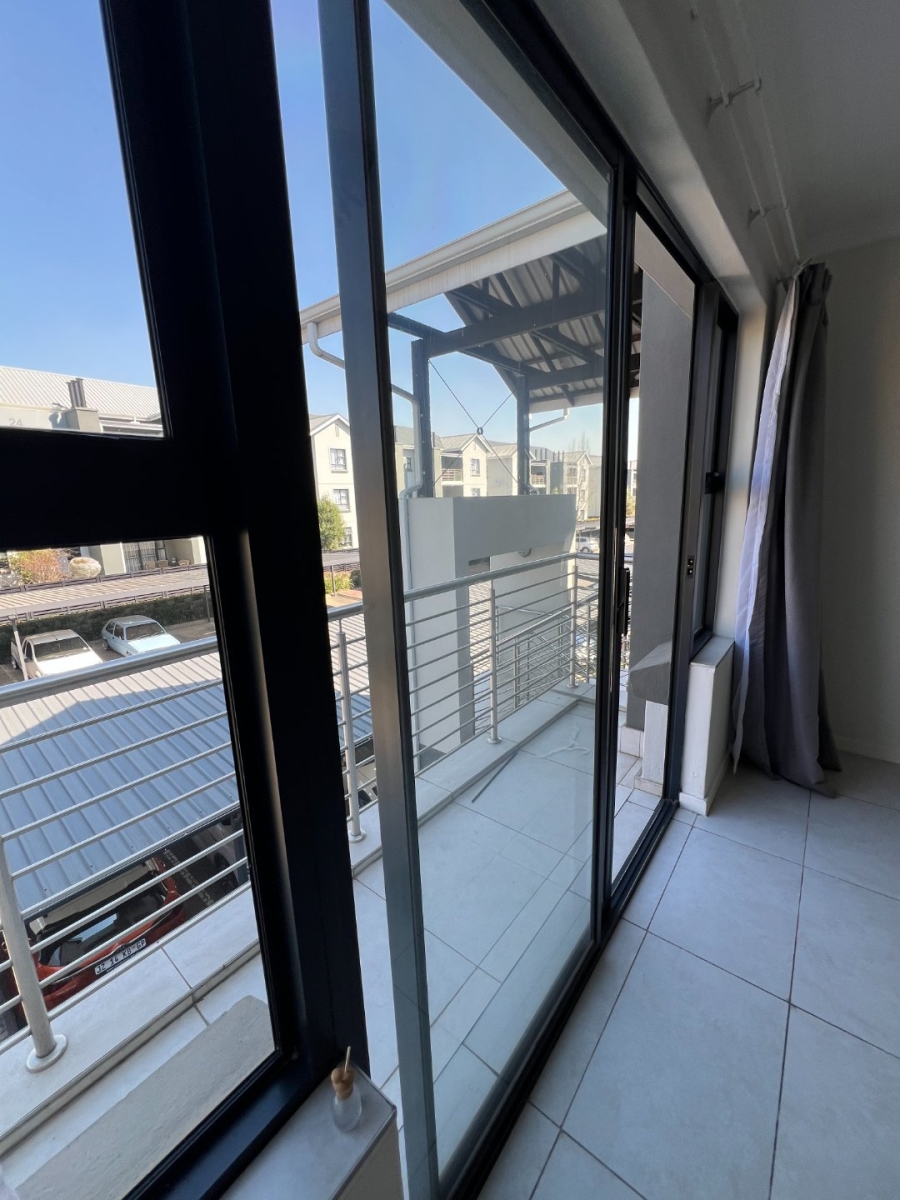 To Let 1 Bedroom Property for Rent in Modderfontein Gauteng