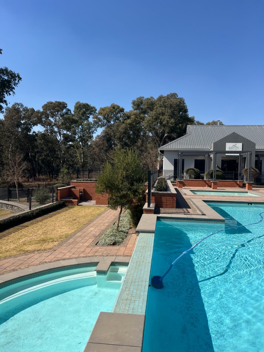 To Let 1 Bedroom Property for Rent in Modderfontein Gauteng