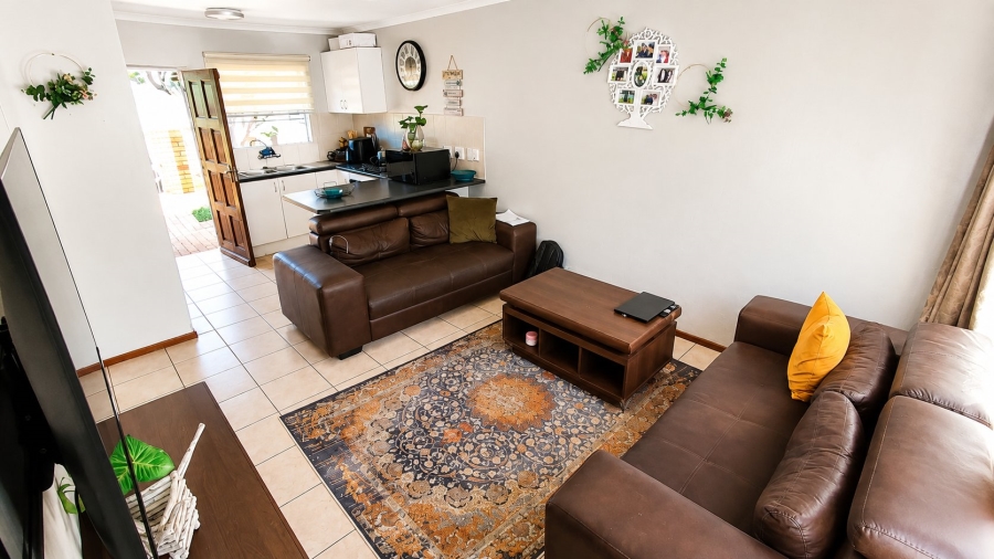 2 Bedroom Property for Sale in Heuwelsig Estate Gauteng