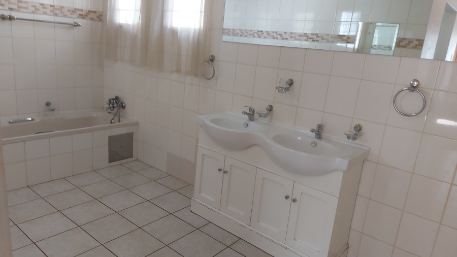 To Let 3 Bedroom Property for Rent in Brooklyn Gauteng