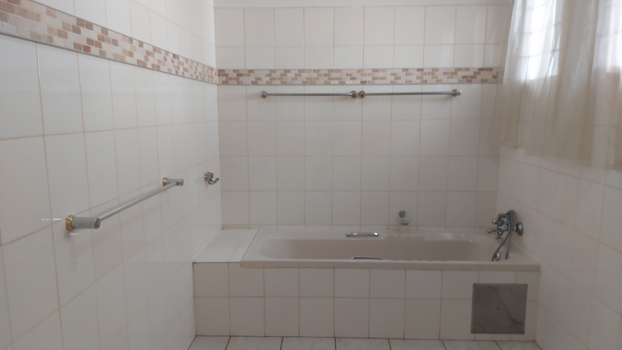 To Let 3 Bedroom Property for Rent in Brooklyn Gauteng