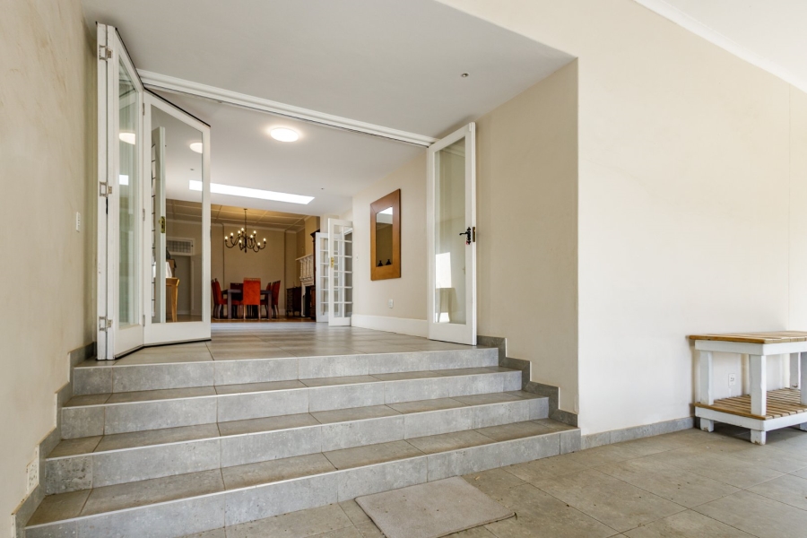 To Let 3 Bedroom Property for Rent in Melrose Gauteng